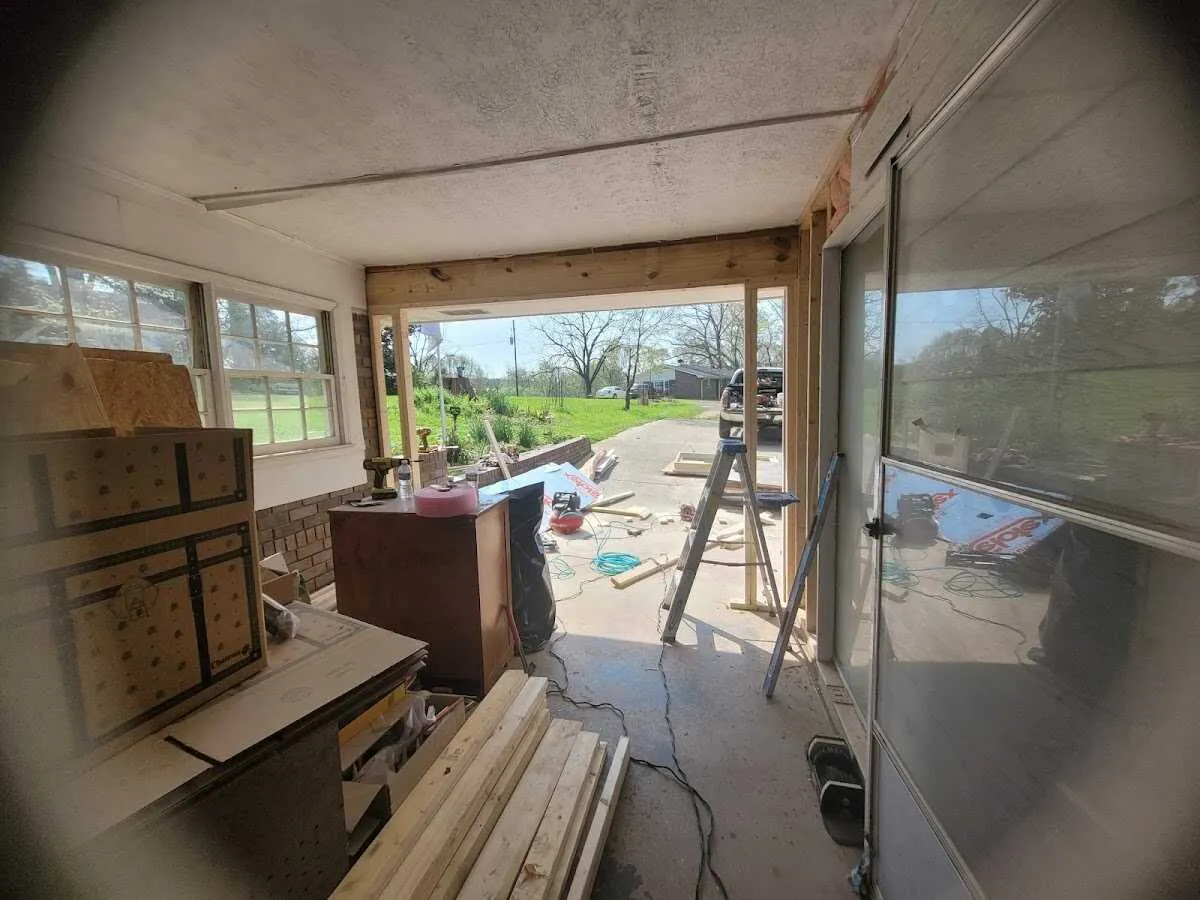 Air movers and dehumidifier for Drying & Dehumidification in Highwood